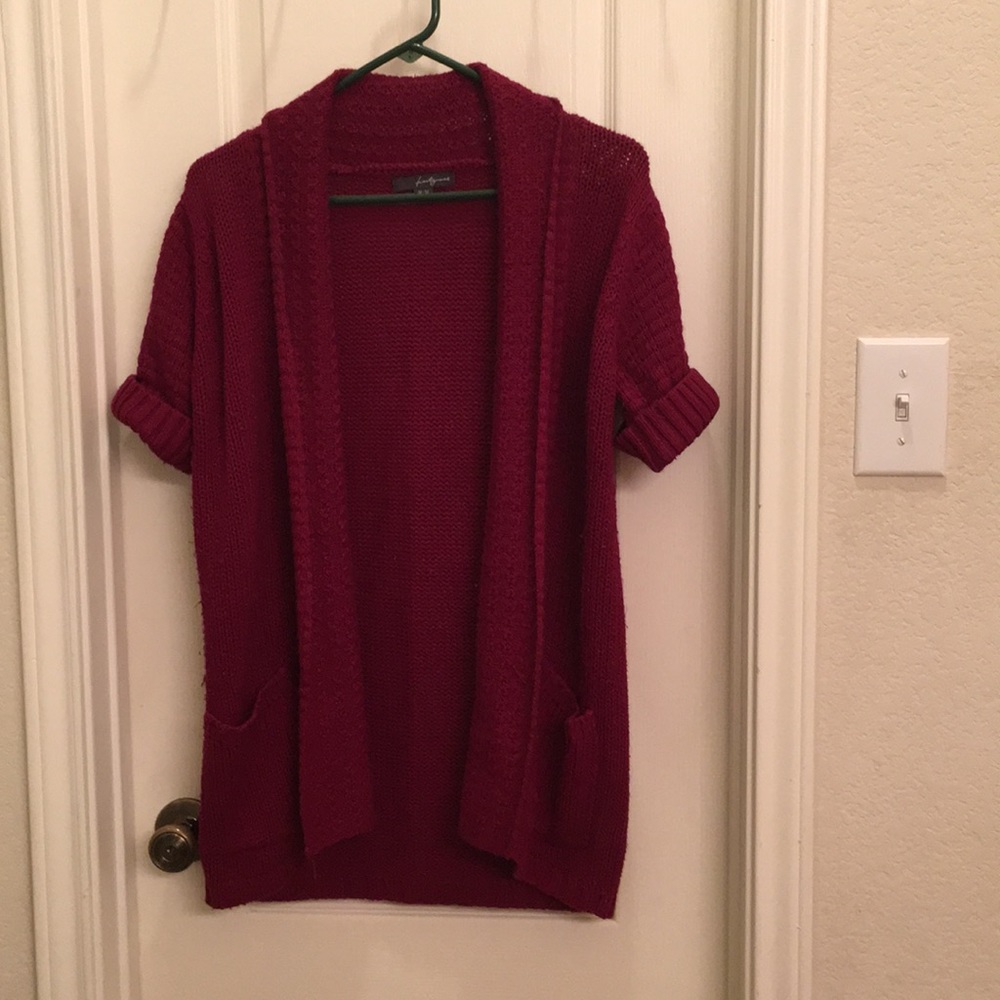 Forever 21 Short Sleeve Burgundy Sweater size M